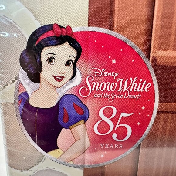 Disney Doorables Snow White & The Seven Dwarfs 85 Anniversary RETIRED NEW IN BOX - Picture 3 of 11
